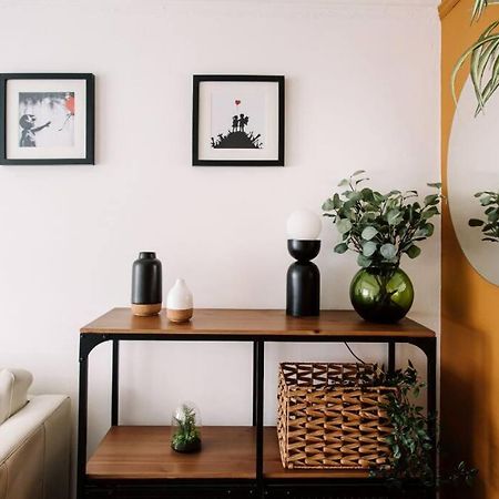 Modern & Stylish Home In The Heart Of Белфаст Экстерьер фото